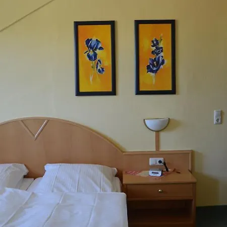 Zwei Mohren Szálloda 3*